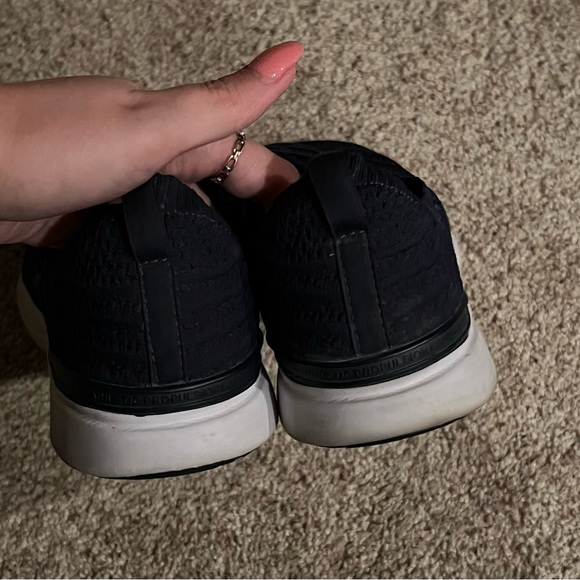 APL Techloom Wave Sneakers in Navy and White Size 8.5 Women’s - Picture 7 of 7